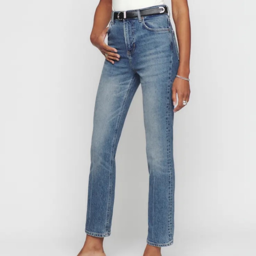 reformation lisa ultra high rise straight jean
Size 24